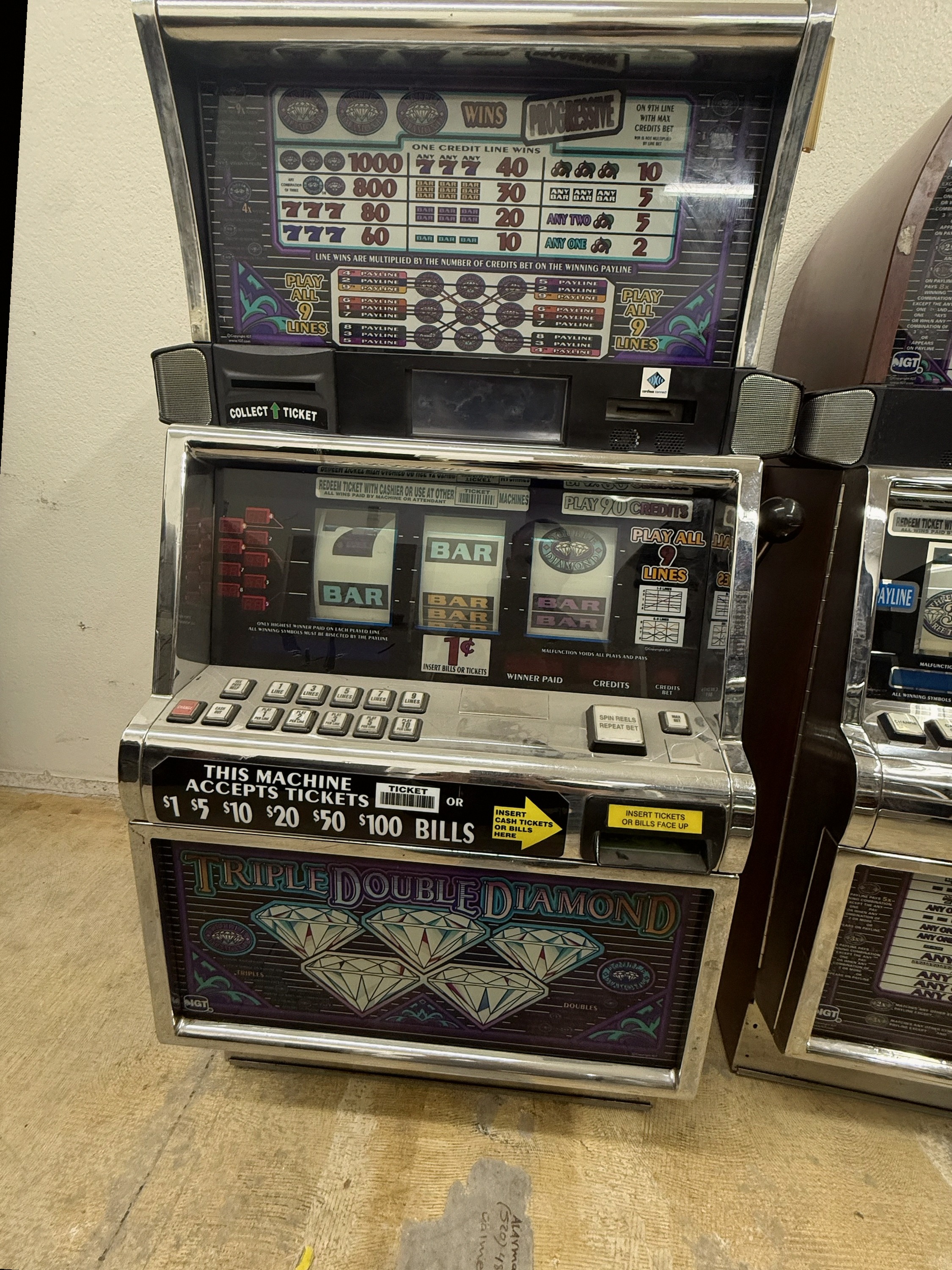 IGT S2000 Triple Double Diamond 3-Reel Spec